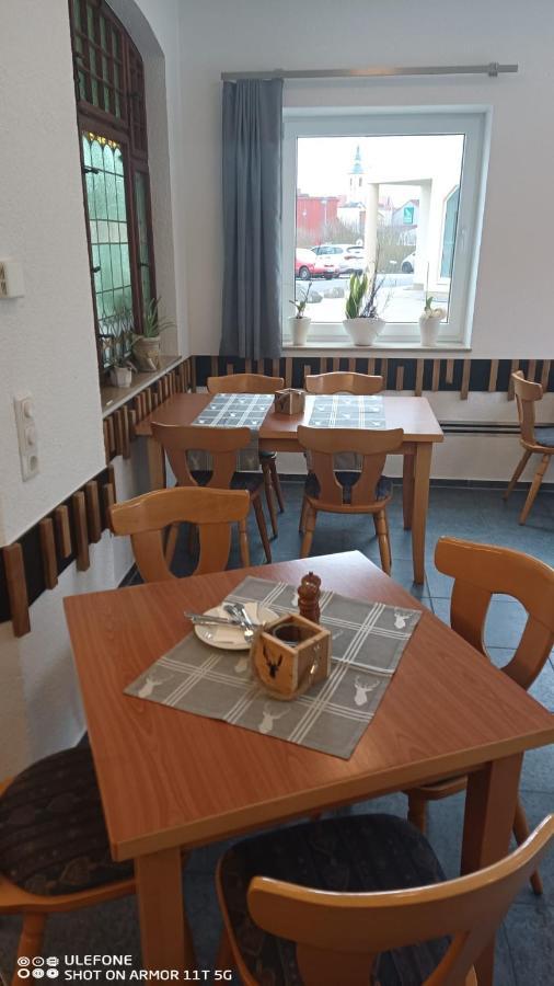 Hotel & Restaurant Zum Hirsch Romhild Extérieur photo