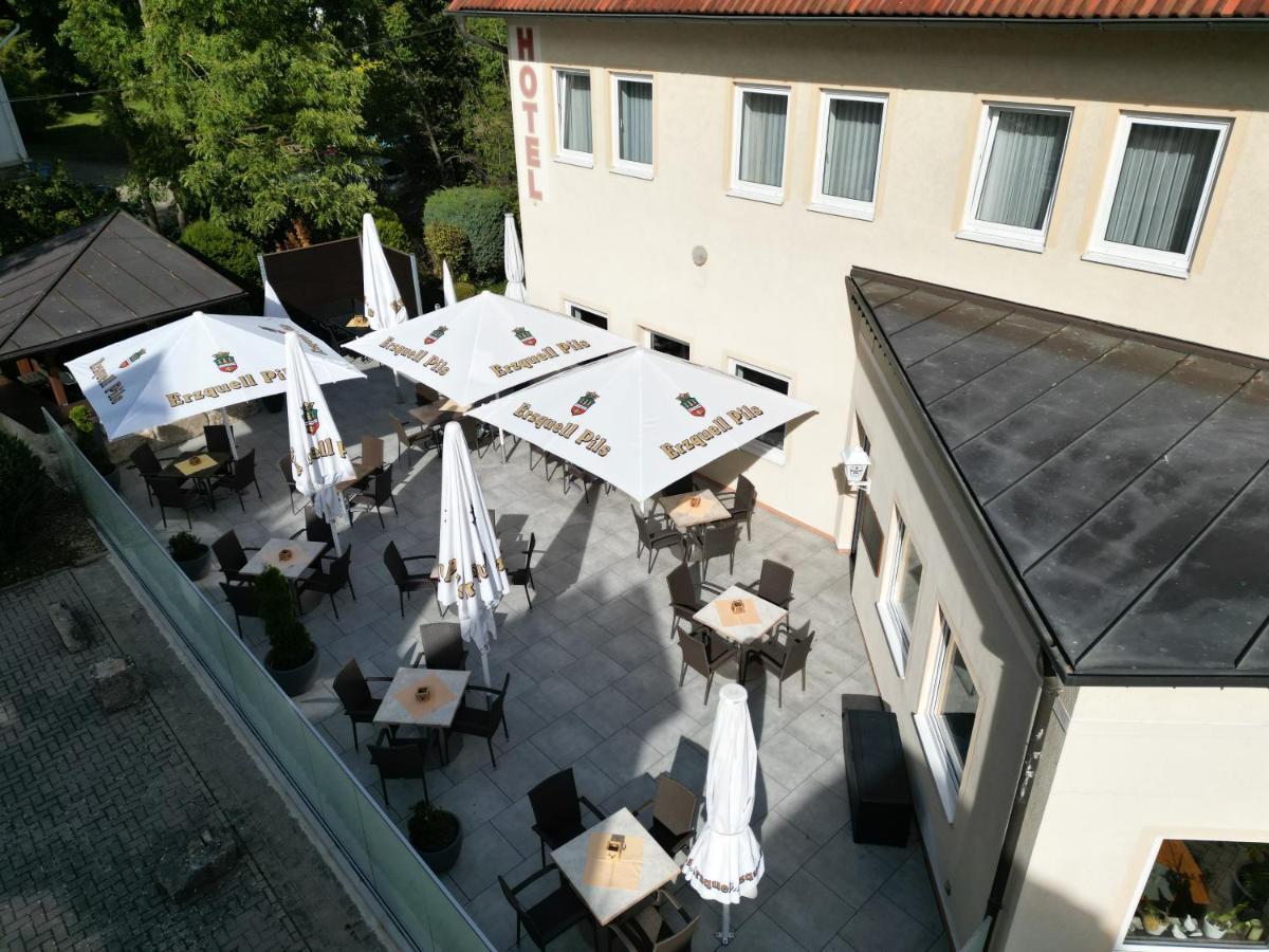 Hotel & Restaurant Zum Hirsch Romhild Extérieur photo